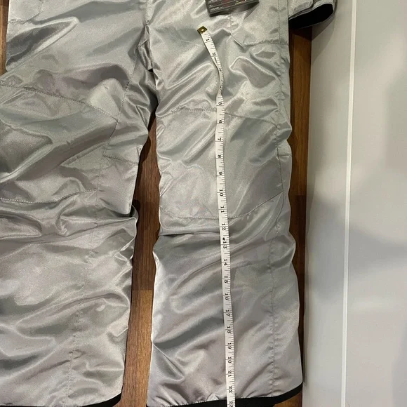 SOLD!! 686 x NASA Boys Shazam Insulated One Piece Snowsuit Silver BNWT Size XS - Picture 13 of 15